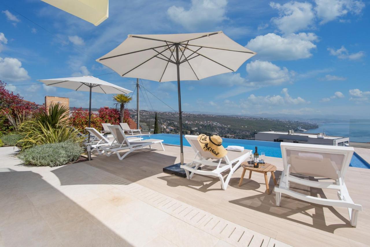 Premium Villa, Heatable Infinity Pool, Jacuzzi And Seaview, Beach And City Just 10Min By Foot Volosko Exterior photo