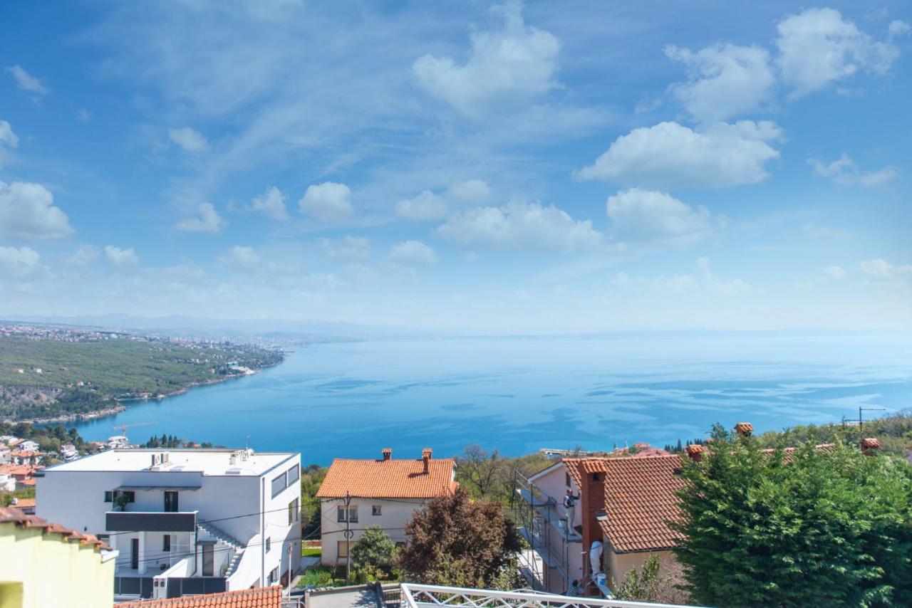 Premium Villa, Heatable Infinity Pool, Jacuzzi And Seaview, Beach And City Just 10Min By Foot Volosko Exterior photo