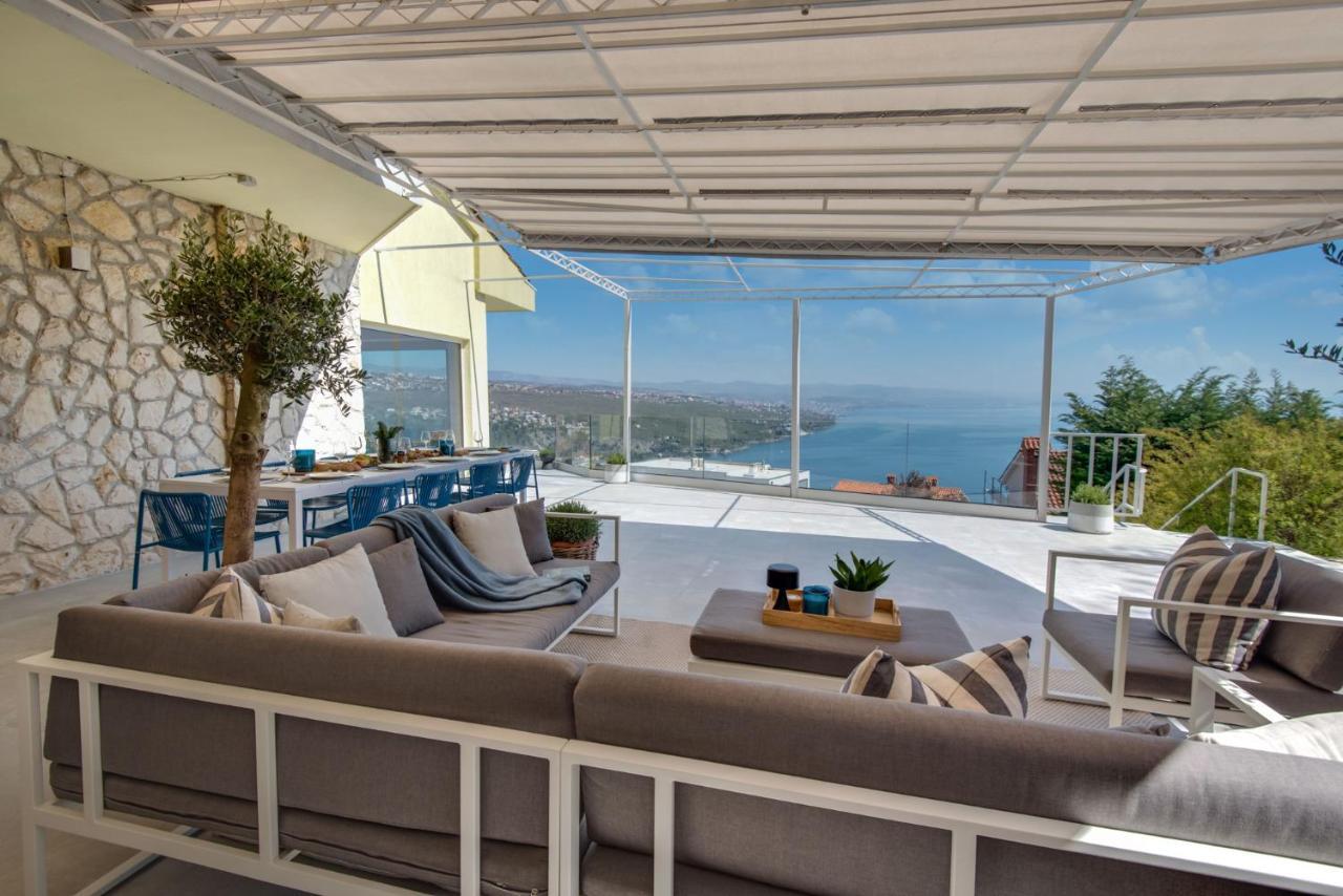 Premium Villa, Heatable Infinity Pool, Jacuzzi And Seaview, Beach And City Just 10Min By Foot Volosko Exterior photo